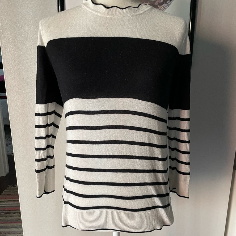 Black and white striped lightweight sweater